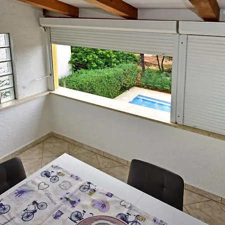 Guest house House Anna For Max 13 Persons In Porec, Pet Friendly *