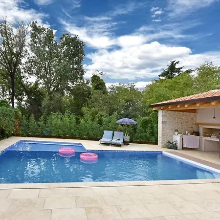 Guest house House Anna For Max 13 Persons In Porec, Pet Friendly