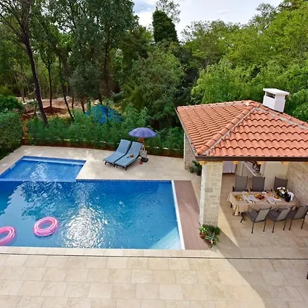 House Anna For Max 13 Persons In Porec, Pet Friendly *