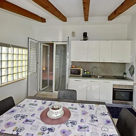 House Anna For Max 13 Persons In Porec, Pet Friendly * Porec