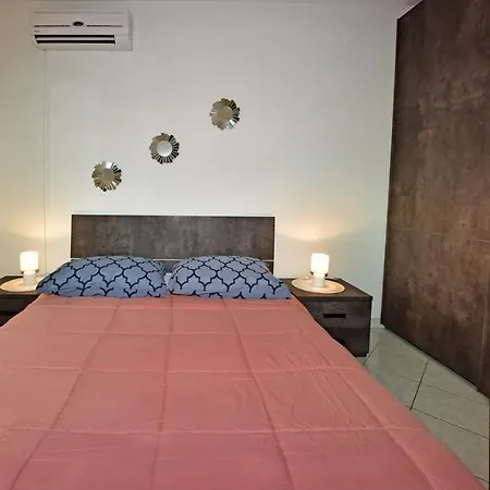 House Anna For Max 13 Persons In Porec, Pet Friendly Guest house Porec