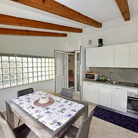 House Anna For Max 13 Persons In Porec, Pet Friendly